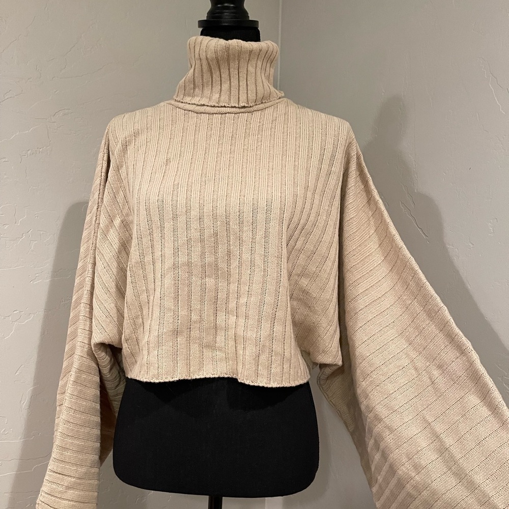 Nastygal Turtleneck Wide Sleeve Sweater | Tan Cream | Women’s Size Small
